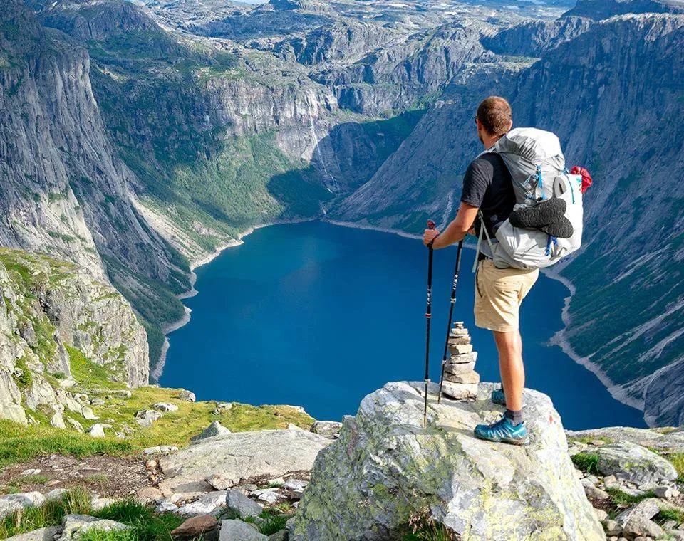 mountains-hiking