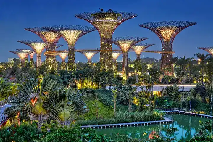 GARDENS BY THE BAY