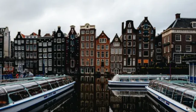 amsterdam-holidays-travel-tour